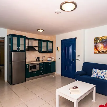 Marina Rubicon Number 2 Apartman